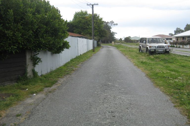 Photo of property in 95a Englefield Road, Northwood, Christchurch, 8051