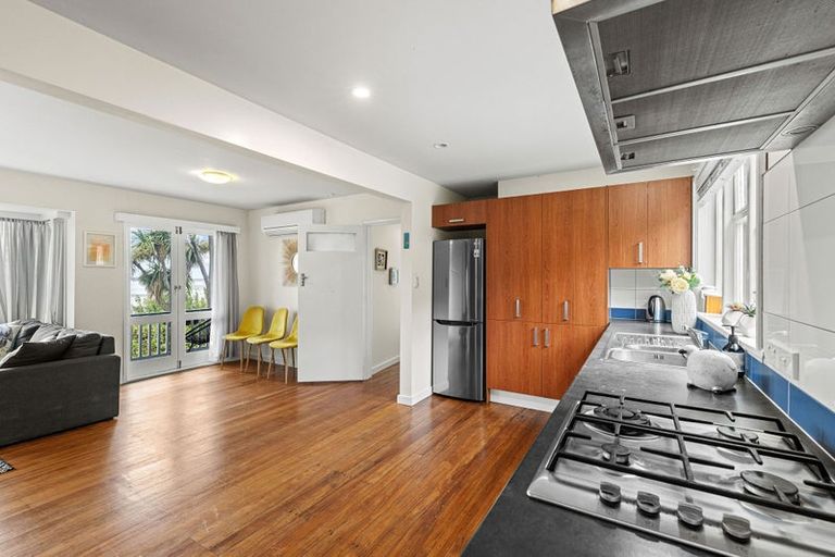 Photo of property in 7 Rangatira Terrace, Mount Pleasant, Christchurch, 8081