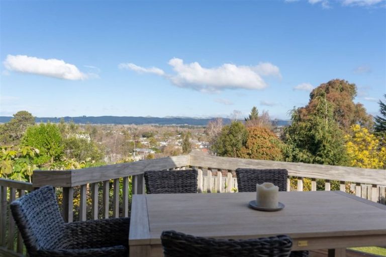 Photo of property in 3a Kauri Grove, Lansdowne, Masterton, 5810