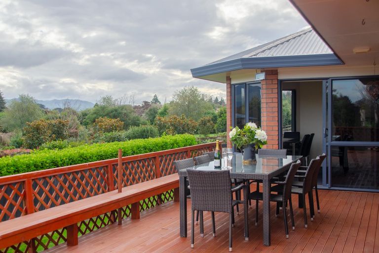 Photo of property in 5 Rexwood Estate, Carterton, 5713