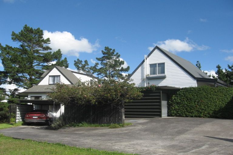 Photo of property in 2/42 De Quincey Terrace, Highland Park, Auckland, 2010