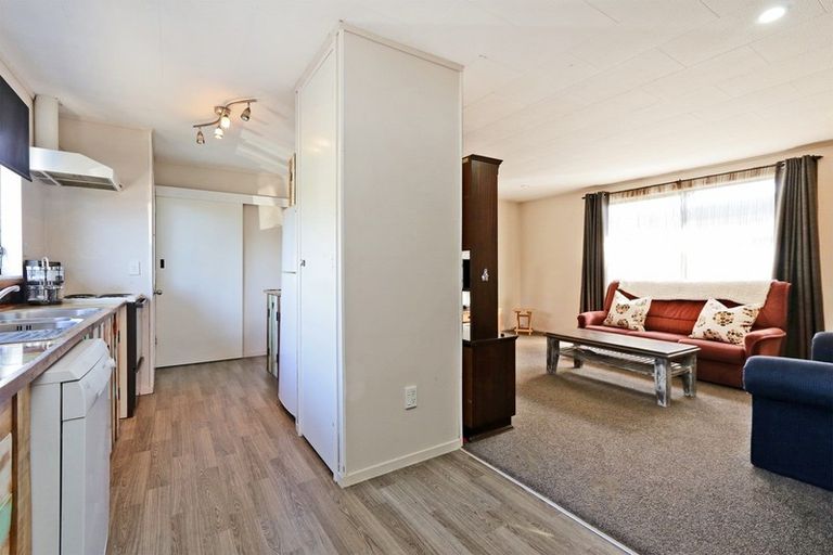 Photo of property in 2/2 Lee Road, Taradale, Napier, 4112