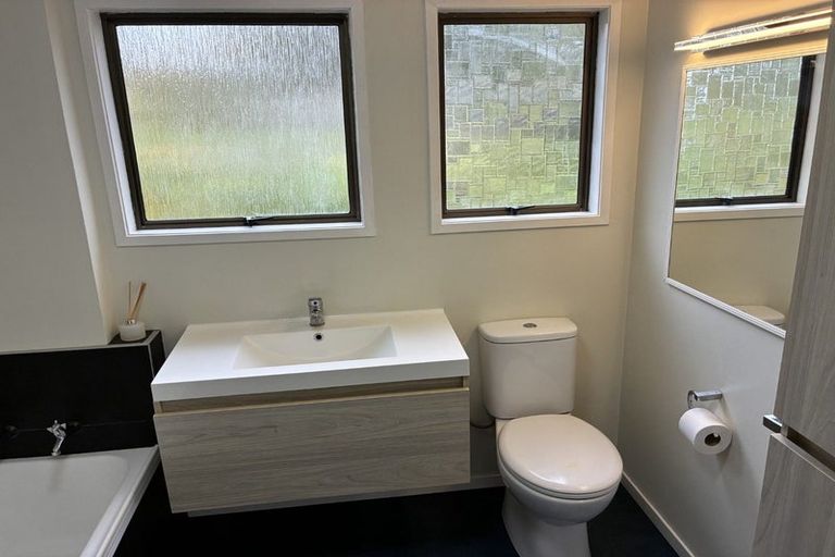 Photo of property in 11/15 Roseberry Avenue, Birkenhead, Auckland, 0626