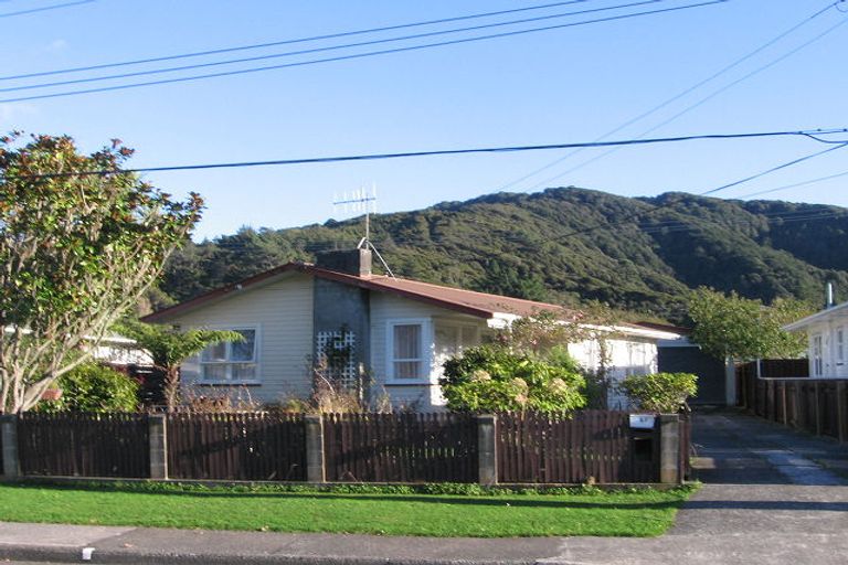 Photo of property in 27 Karamu Crescent, Wainuiomata, Lower Hutt, 5014