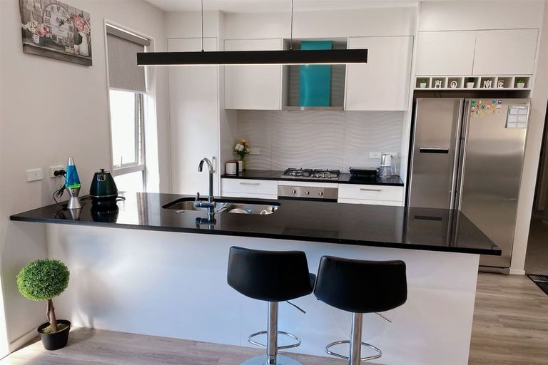 Photo of property in 14 Parton Road, Pukekohe, 2120