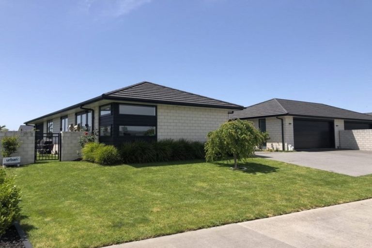 Photo of property in 2b Kaniera Terrace, Cambridge, 3434