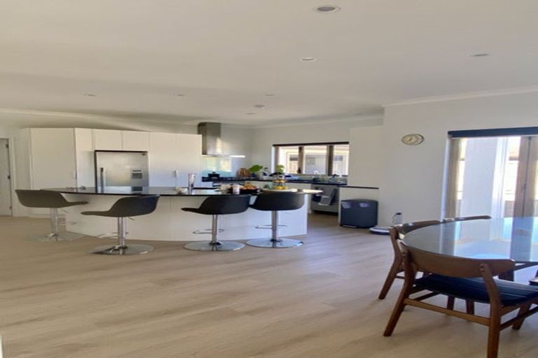 Photo of property in 2 Coleraine Drive, Rototuna, Hamilton, 3210