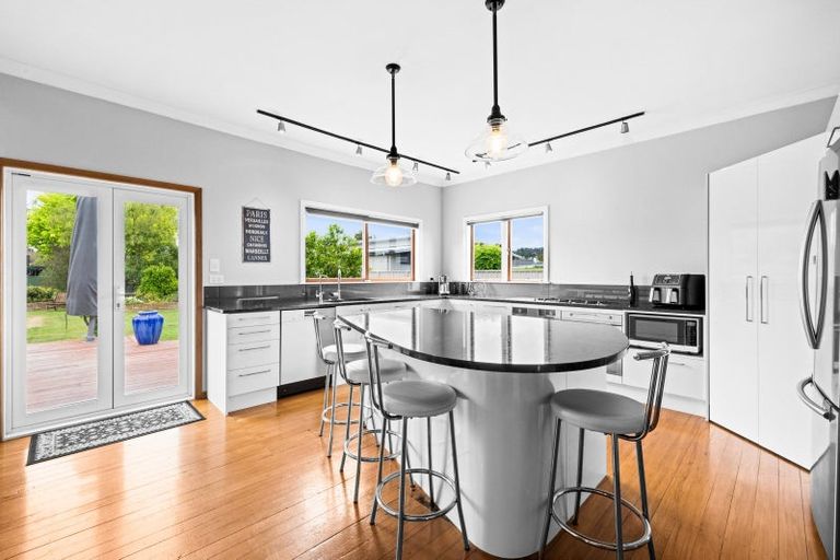 Photo of property in 52 Auckland Road, Greenmeadows, Napier, 4112