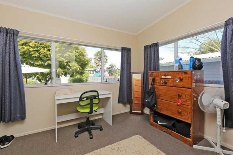 Photo of property in 605 Grove Road, Mayfair, Hastings, 4122