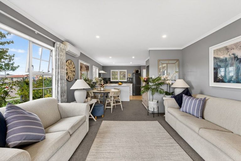 Photo of property in 1/79 Meeanee Road, Taradale, Napier, 4112