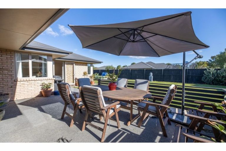 Photo of property in 13 Parkinson Place, Woodend, 7610