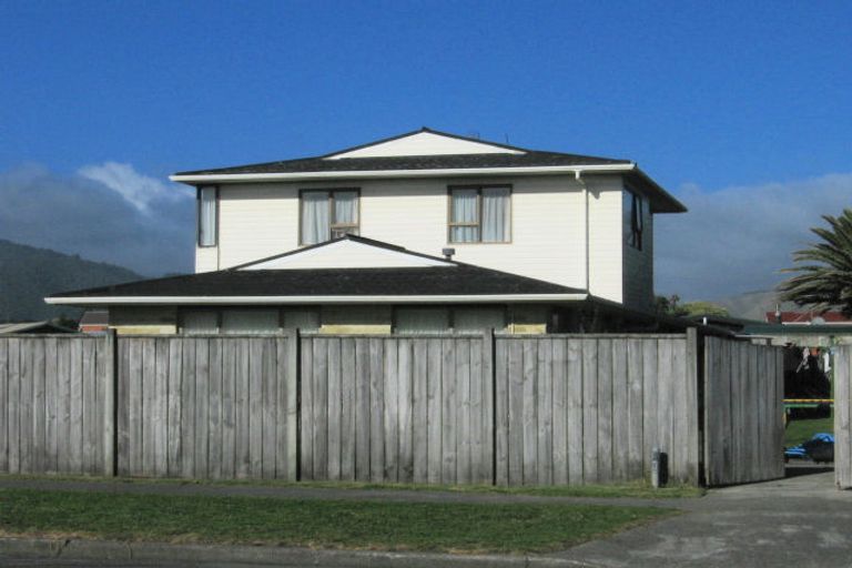 Photo of property in 120 Field Way, Waikanae Beach, Waikanae, 5036