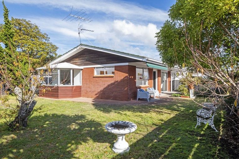 Photo of property in 2/3 Jern Place, Eastern Beach, Auckland, 2012