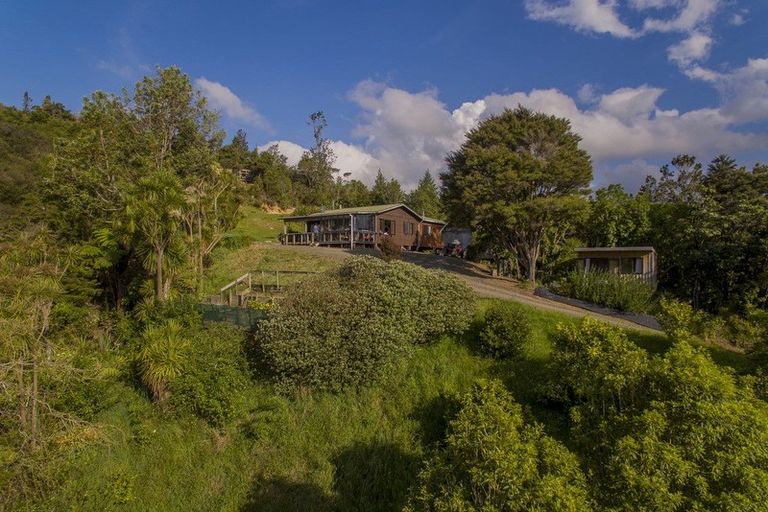 Photo of property in 595 Rangihau Road, Coroglen, Whitianga, 3591