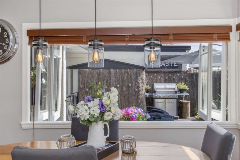 Photo of property in 521a Devonport Road, Tauranga South, Tauranga, 3112