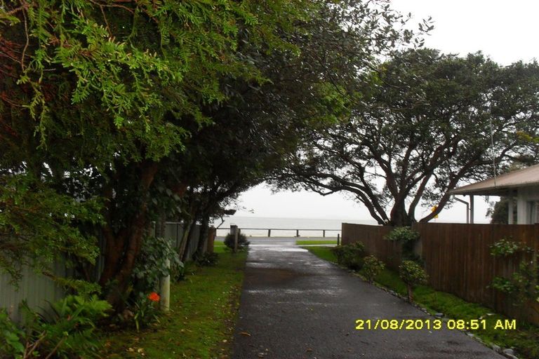 Photo of property in 11 Sandys Parade, Laingholm, Auckland, 0604