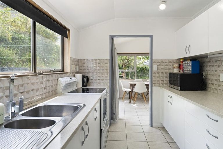 Photo of property in 2/39c Coronation Road, Hillcrest, Auckland, 0627