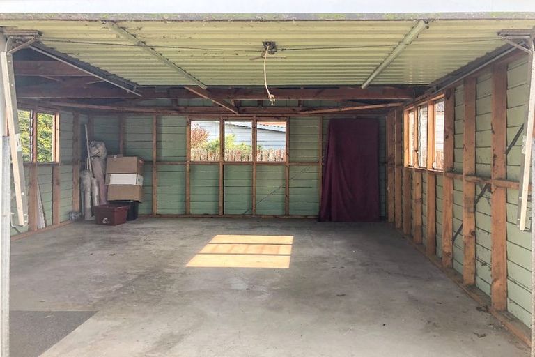 Photo of property in 16 Saint Joseph Street, Waipukurau, 4200