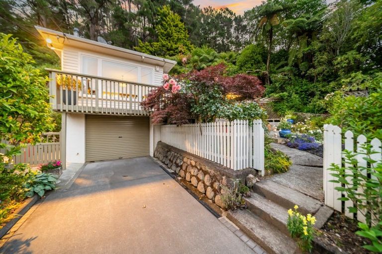 Photo of property in 58 Jocelyn Crescent, Pinehaven, Upper Hutt, 5019