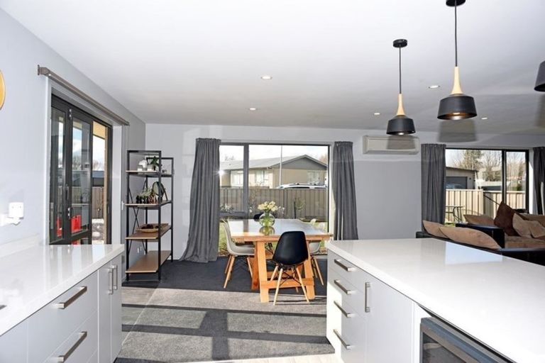 Photo of property in 28 Plunket Street, Omakau, 9376