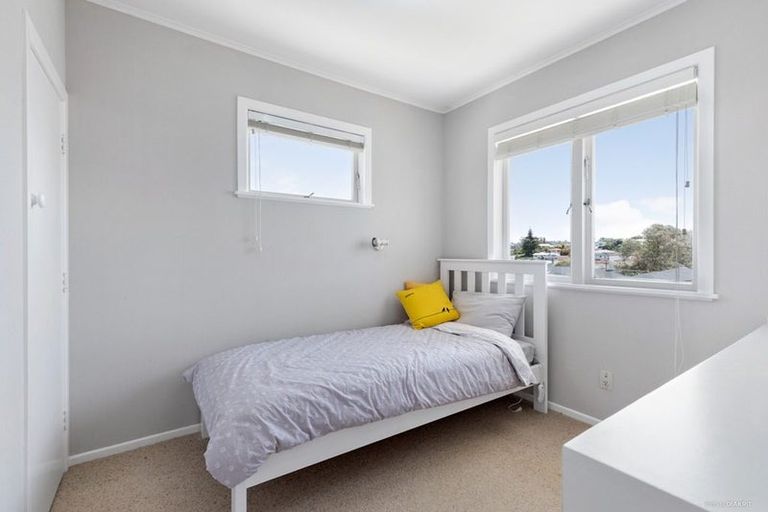 Photo of property in 11a Pax Avenue, Forrest Hill, Auckland, 0620