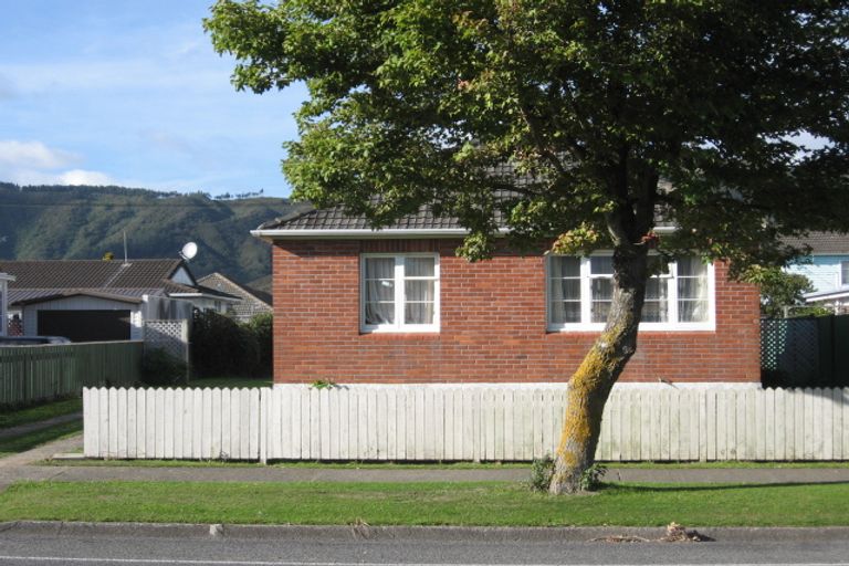 Photo of property in 359 Cambridge Terrace, Naenae, Lower Hutt, 5011