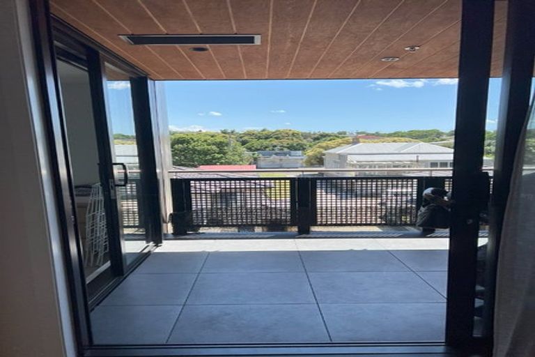 Photo of property in 306/70 Victoria Street, Onehunga, Auckland, 1061