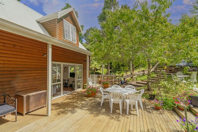 Photo of property in 68 Tarapatiki Drive, Whitianga, 3510