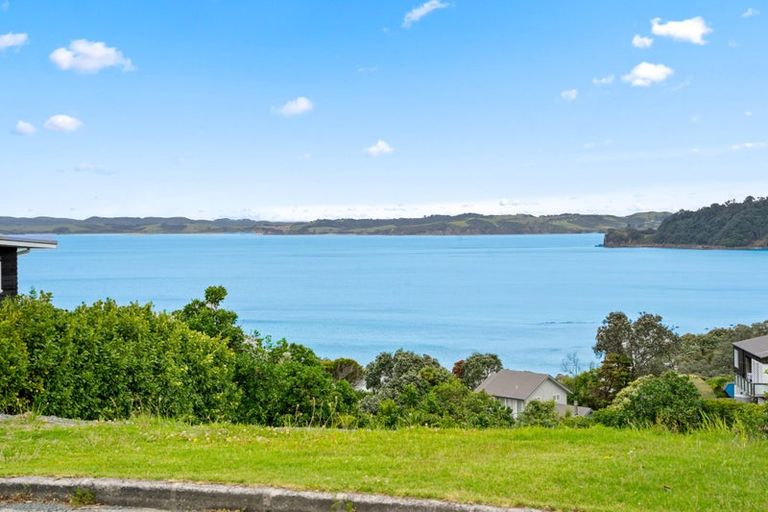 Photo of property in 22 Barrier View Road, Leigh, 0985