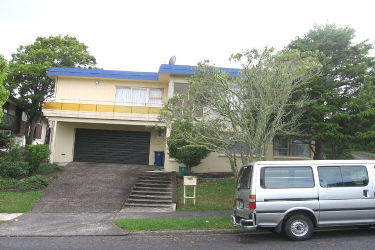 Photo of property in 9 Heaton Grove, Chatswood, Auckland, 0626