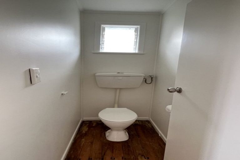 Photo of property in 19 James Street, Glenfield, Auckland, 0629