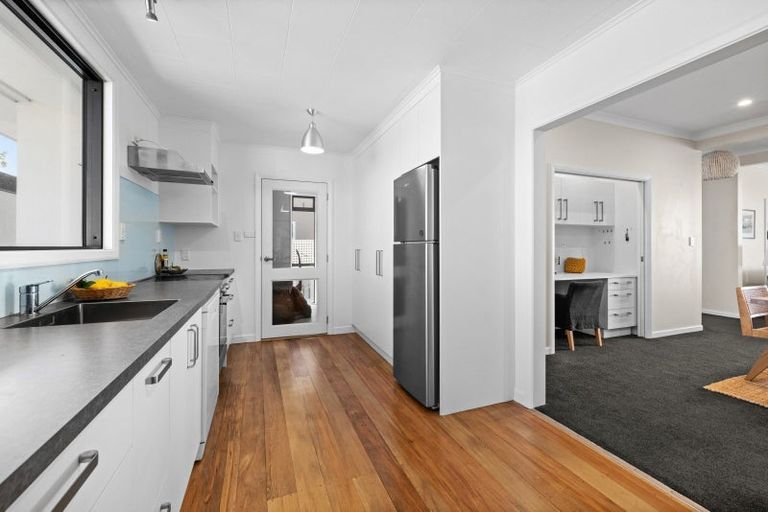 Photo of property in 77 The Esplanade, Westshore, Napier, 4110