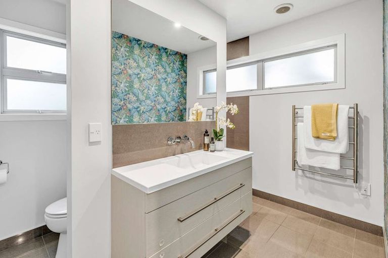 Photo of property in 25a Glasgow Street, Takaro, Palmerston North, 4412