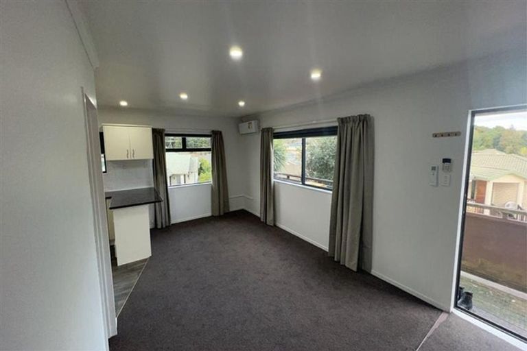 Photo of property in 25 Chieftain Rise, Goodwood Heights, Auckland, 2105