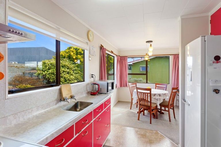 Photo of property in 33 Mountainview Terrace, Otaki Beach, Otaki, 5512