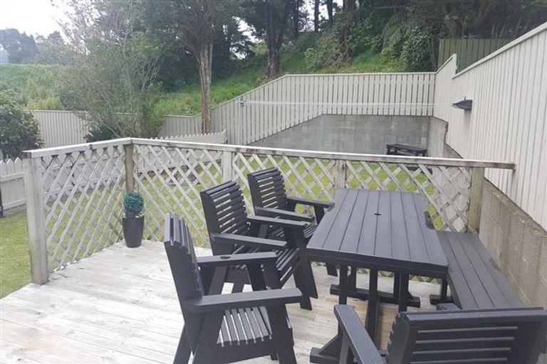 Photo of property in 5 Hillside Crescent, Westown, New Plymouth, 4310