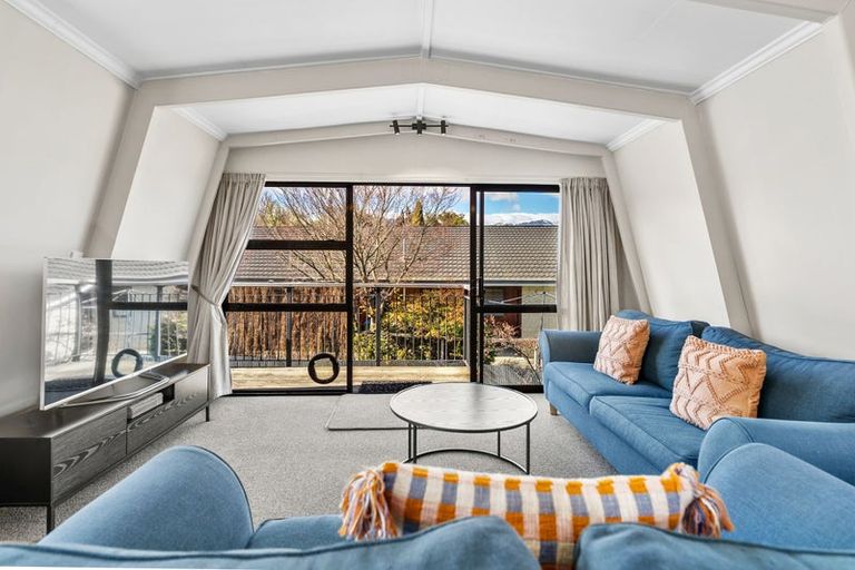 Photo of property in 34 Noema Terrace, Lake Hawea, 9382