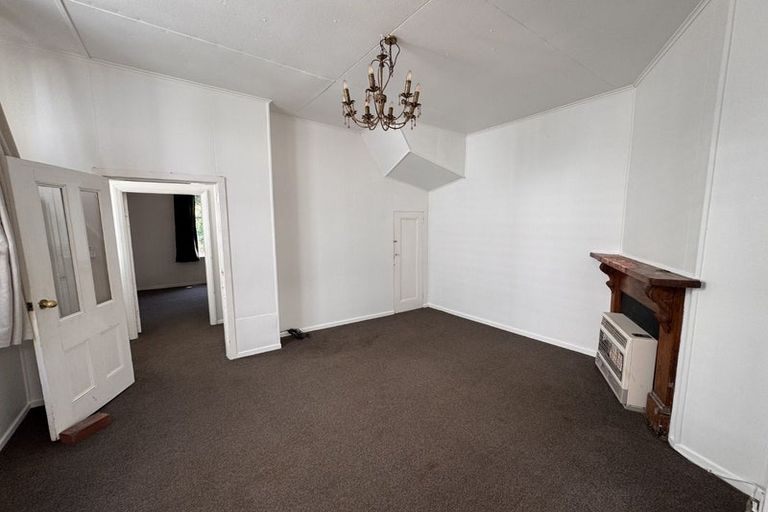 Photo of property in 19 Holloway Road, Aro Valley, Wellington, 6021