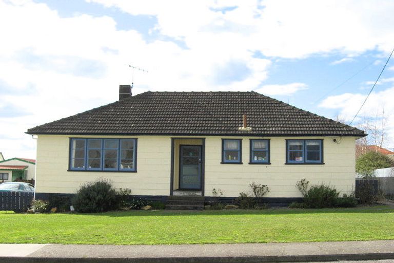 Photo of property in 12 Freyberg Terrace, Waipukurau, 4200