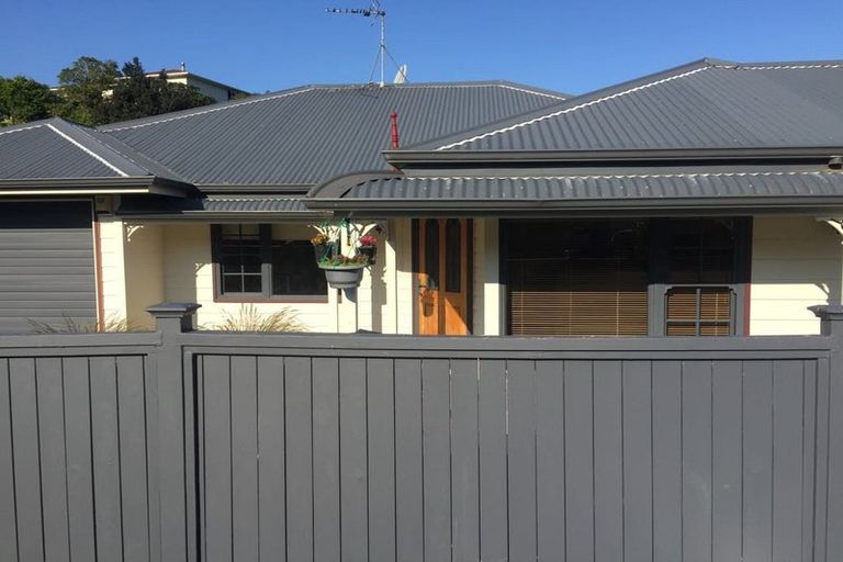 Photo of property in 1a Roy Street, Tawa, Wellington, 5028