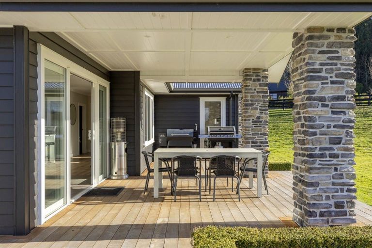 Photo of property in 7 Lochinvar Lane, Acacia Bay, Taupo, 3385