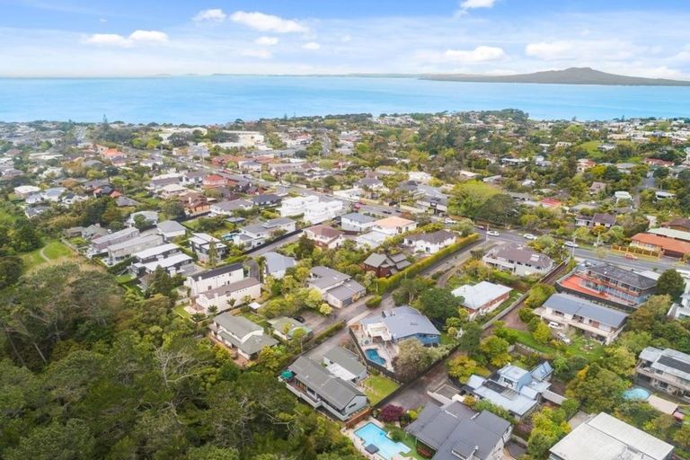 Photo of property in 1/34 Aberdeen Road, Campbells Bay, Auckland, 0620