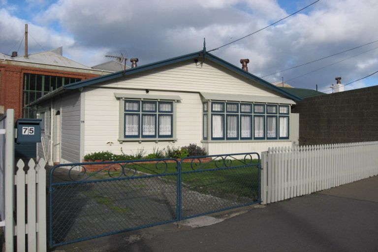 Photo of property in 75 Onepu Road, Kilbirnie, Wellington, 6022