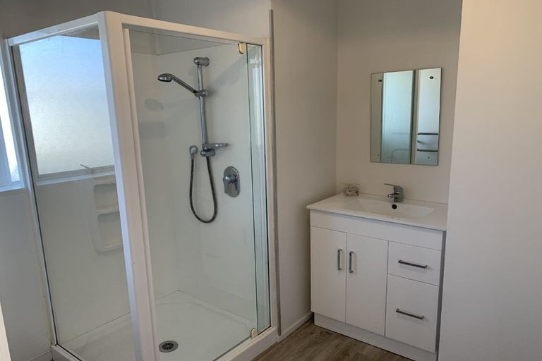 Photo of property in 1/11 Mannering Place, Hillcrest, Auckland, 0627