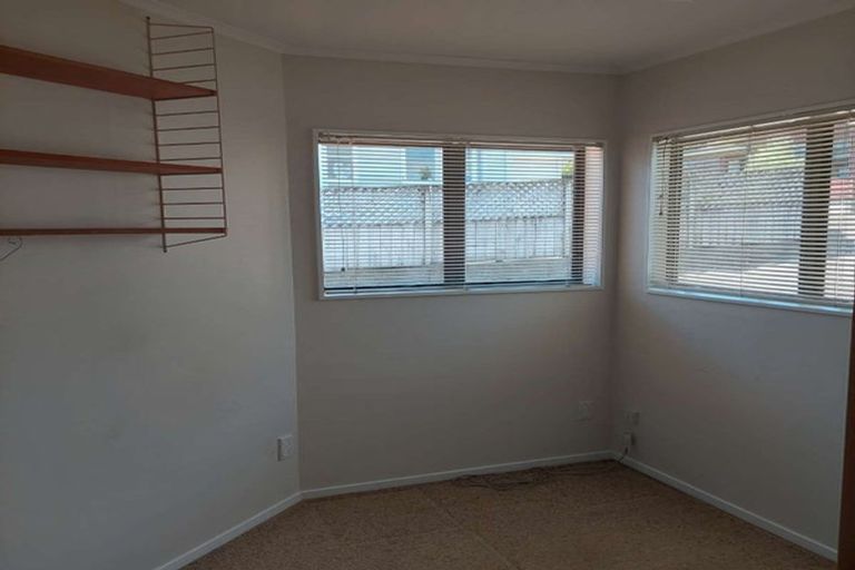 Photo of property in 17a Roy Street, Tawa, Wellington, 5028