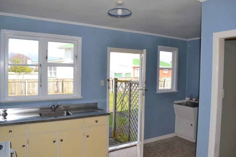 Photo of property in 145 Heretaunga Street, Palmerston North, 4414