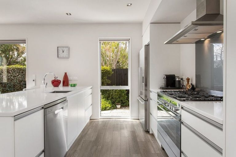 Photo of property in 70 Paparoa Street, Papanui, Christchurch, 8053