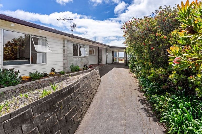 Photo of property in 63 Queens Road, Waikanae Beach, Waikanae, 5036