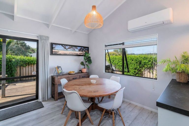 Photo of property in 8 Laura Place, Whitianga, 3510