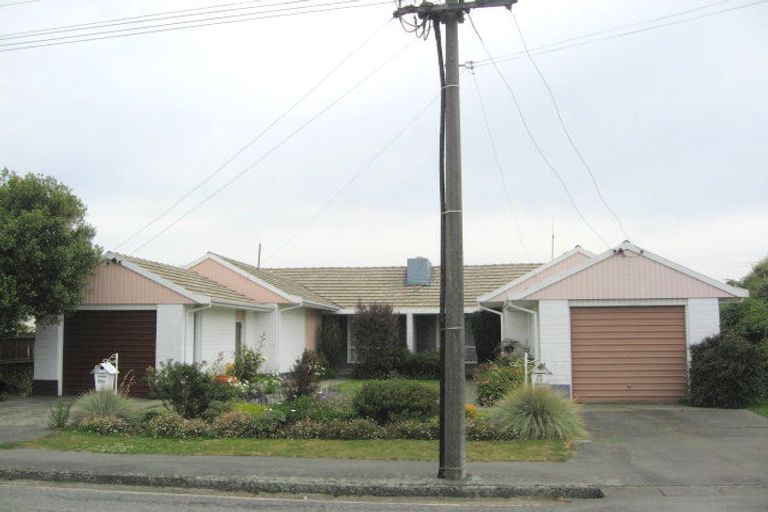Photo of property in 1/11 Mcfaddens Road, St Albans, Christchurch, 8052
